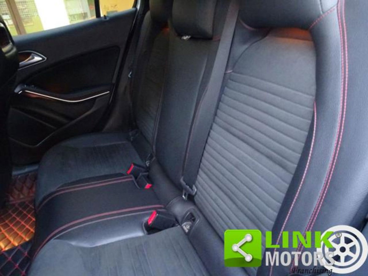 Mercedes-Benz GLA SUV 220 CDI Automatic Premium (9)