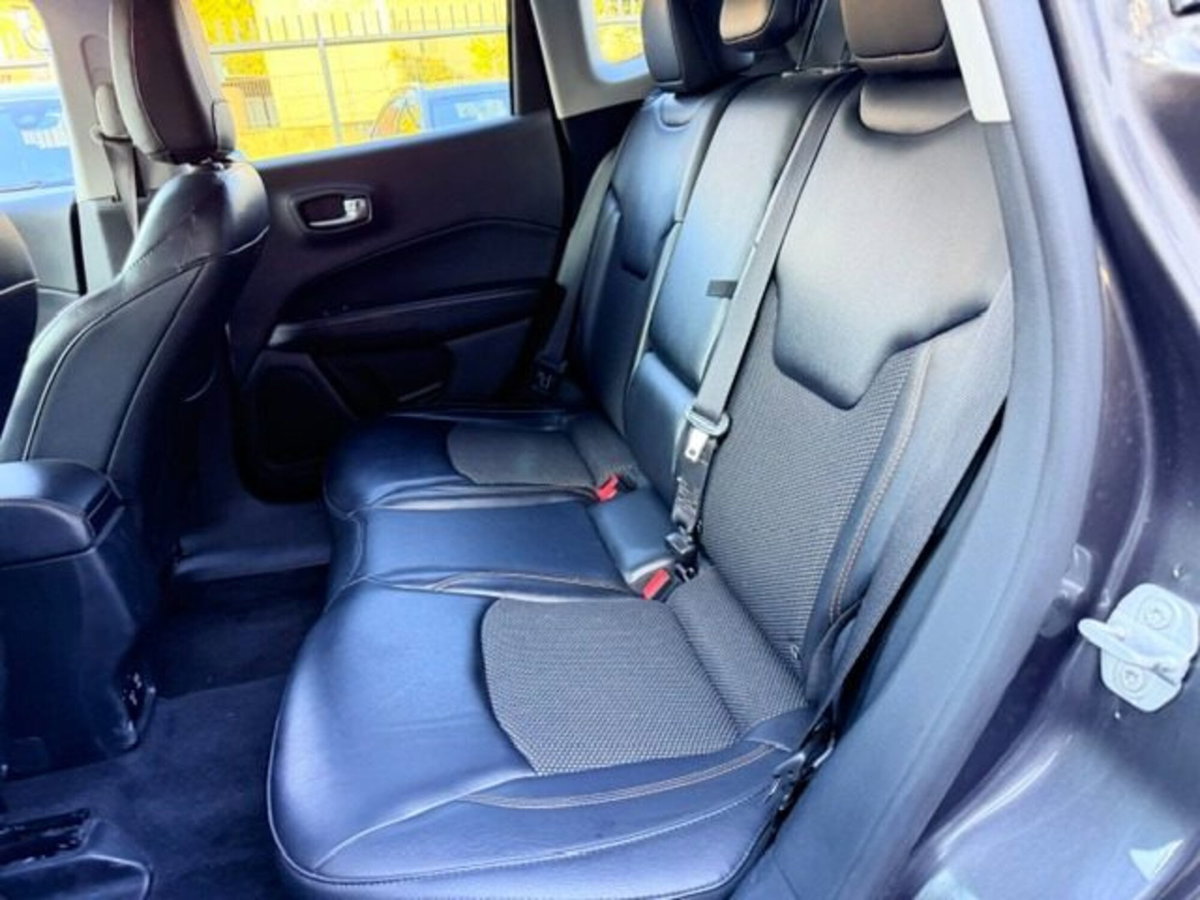 Jeep Compass 2.0 Multijet II 4WD Business (4)