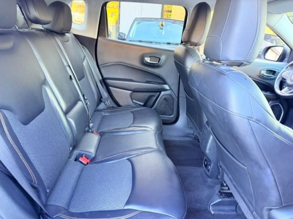 Jeep Compass 2.0 Multijet II 4WD Business (7)