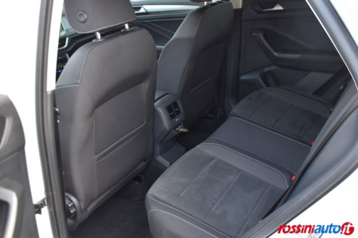Volkswagen T-Roc 1.5 tsi Style dsg (12)