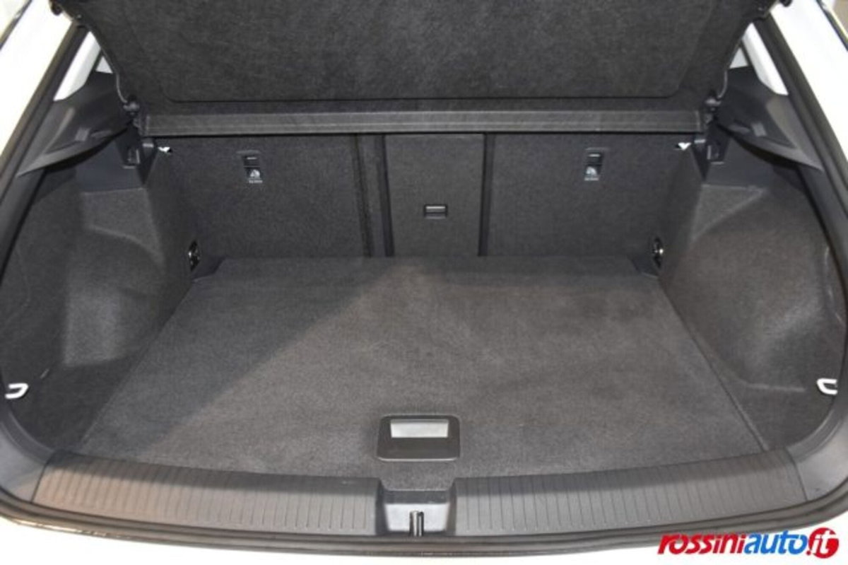 Volkswagen T-Roc 1.5 tsi Style dsg (16)