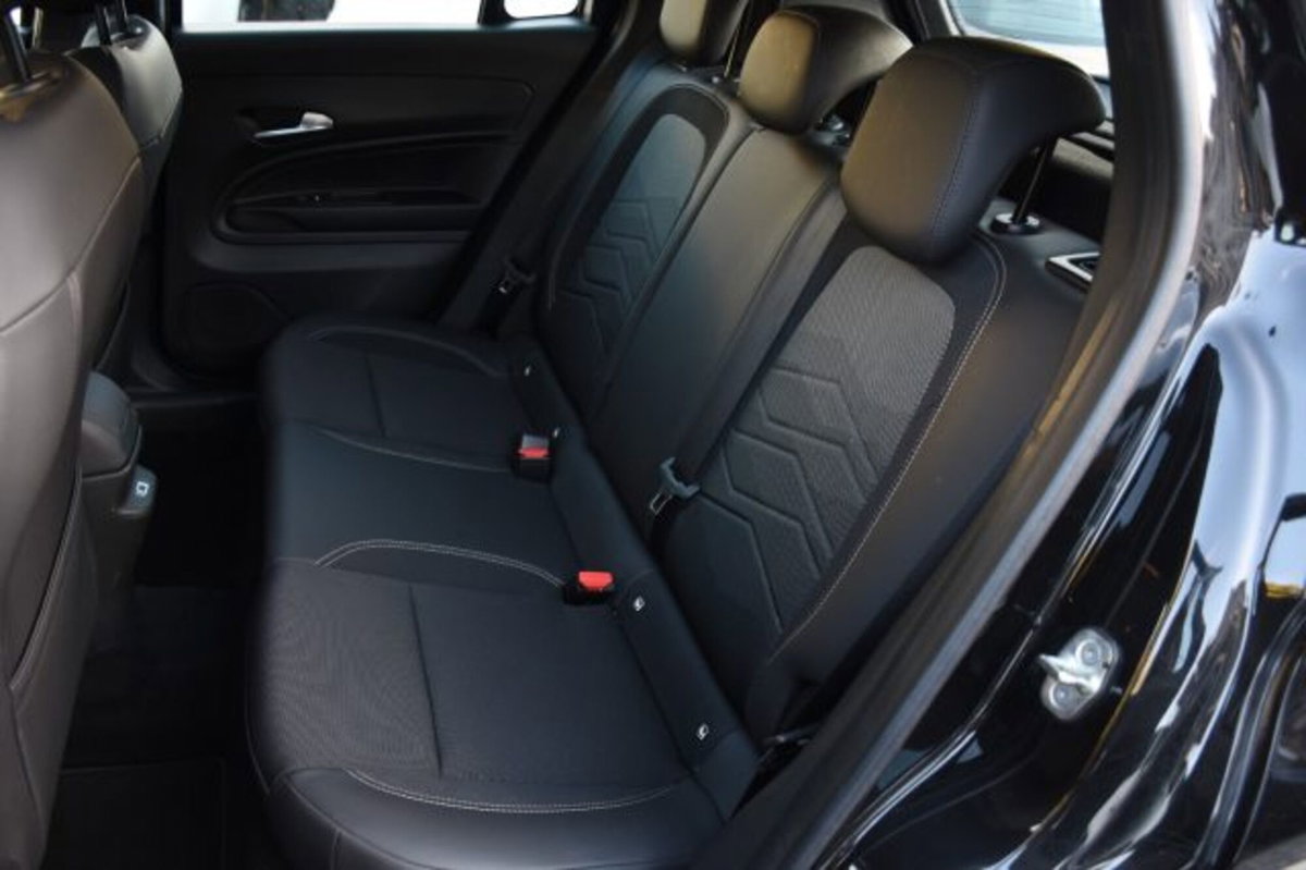 Jeep Avenger 1.2 turbo Altitude fwd 100cv (7)