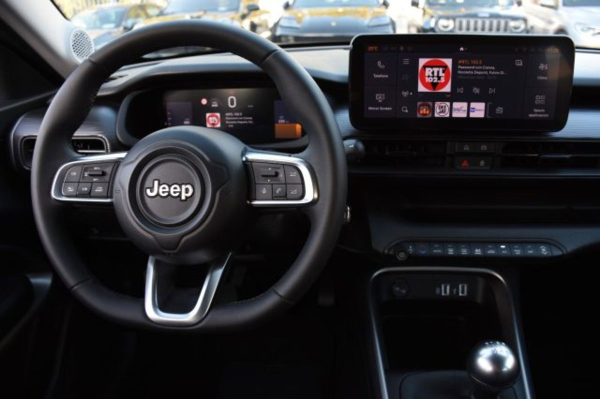 Jeep Avenger 1.2 turbo Altitude fwd 100cv (9)