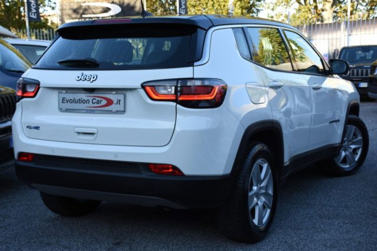 Jeep Compass 1.3 T4 190 CV PHEV AT6 4xe Longitude (3)