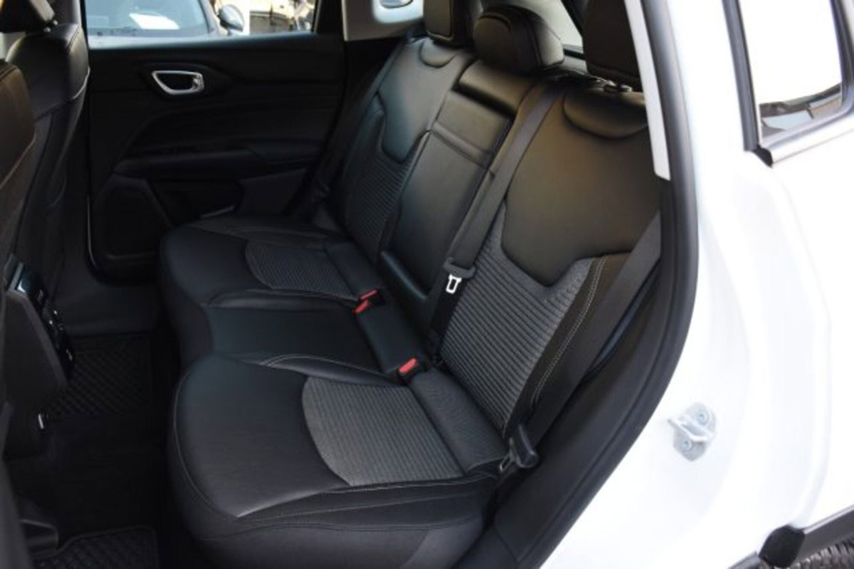 Jeep Compass 1.3 T4 190 CV PHEV AT6 4xe Longitude (7)