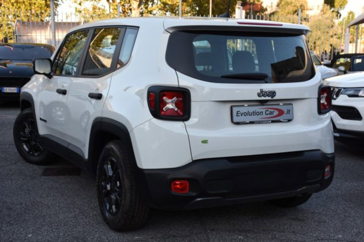 Jeep Renegade 1.5 turbo t4 mhev Altitude 2wd dct (4)