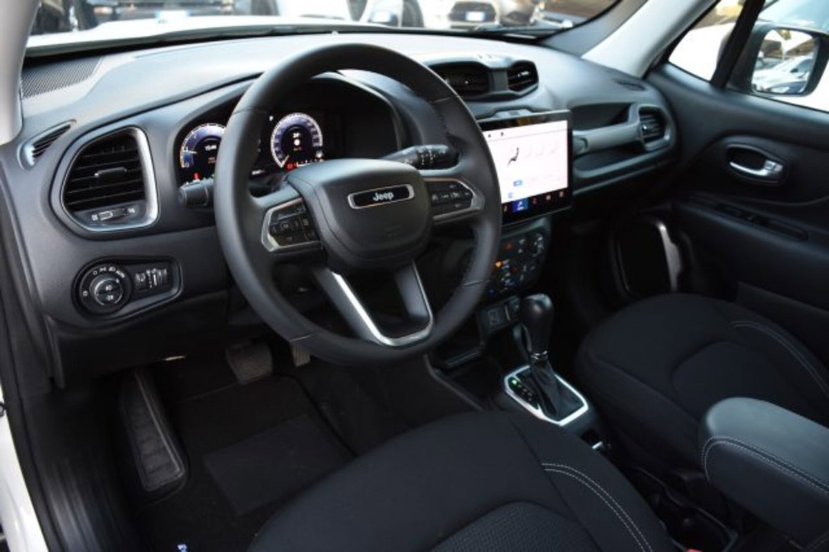 Jeep Renegade 1.5 turbo t4 mhev Altitude 2wd dct (5)