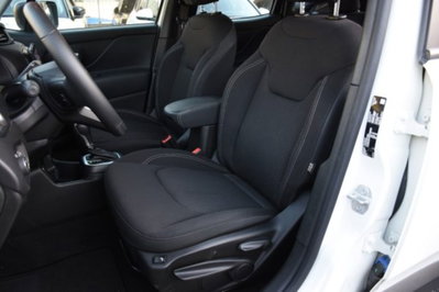 Jeep Renegade 1.5 turbo t4 mhev Altitude 2wd dct (6)