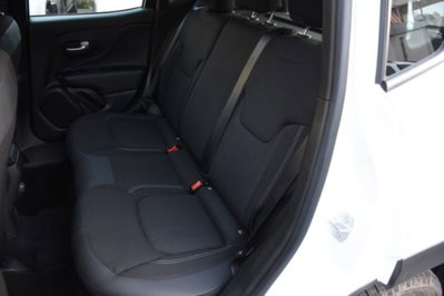 Jeep Renegade 1.5 turbo t4 mhev Altitude 2wd dct (7)