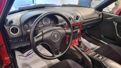 Mazda MX-5 1.8i 16V cat (5)