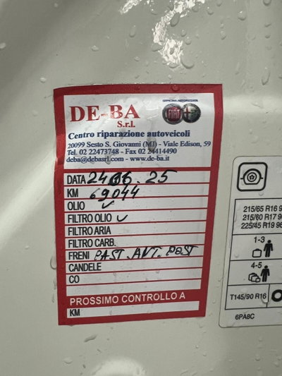 Nissan Juke 1.0 dig-t N-Connecta 114cv (10)