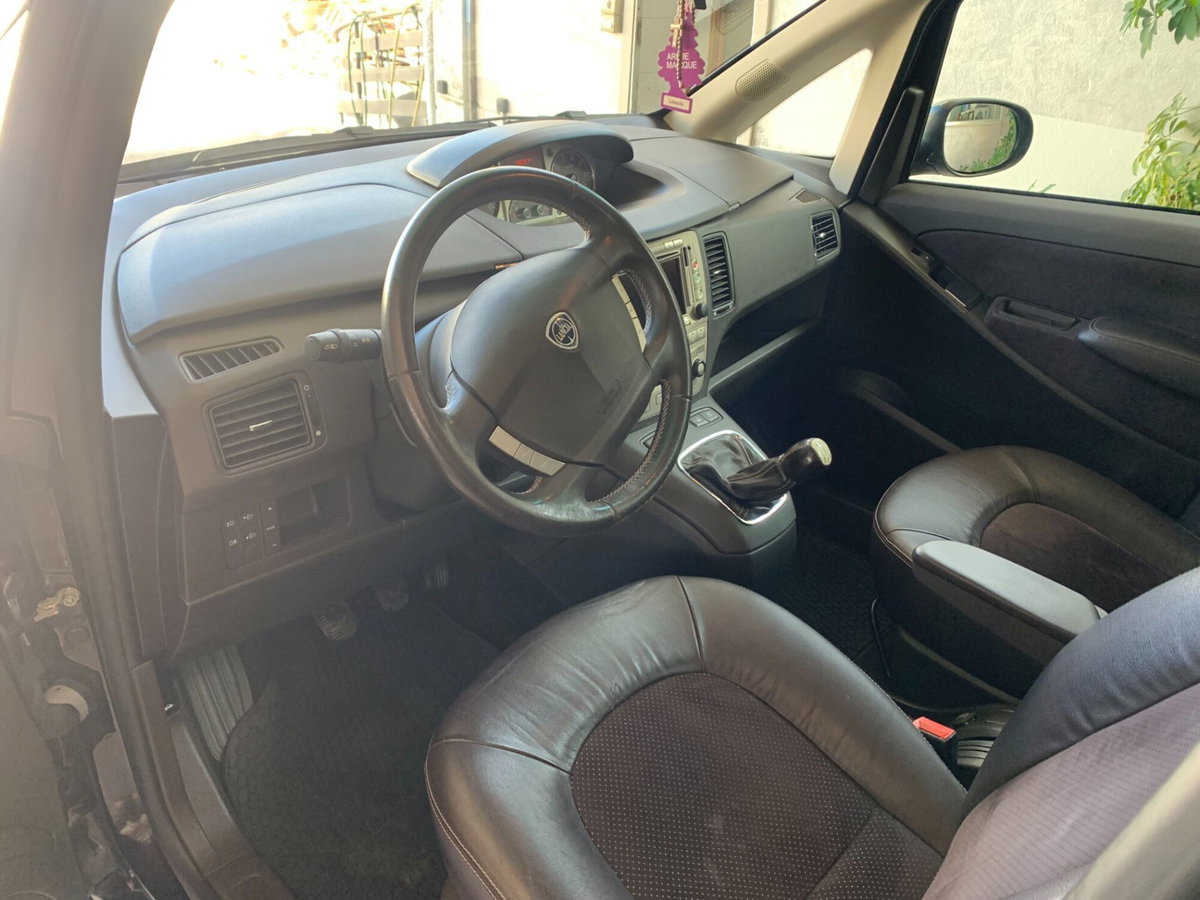 Lancia Musa 1.3 Mjt 16V 95 CV DPF Platino (4)