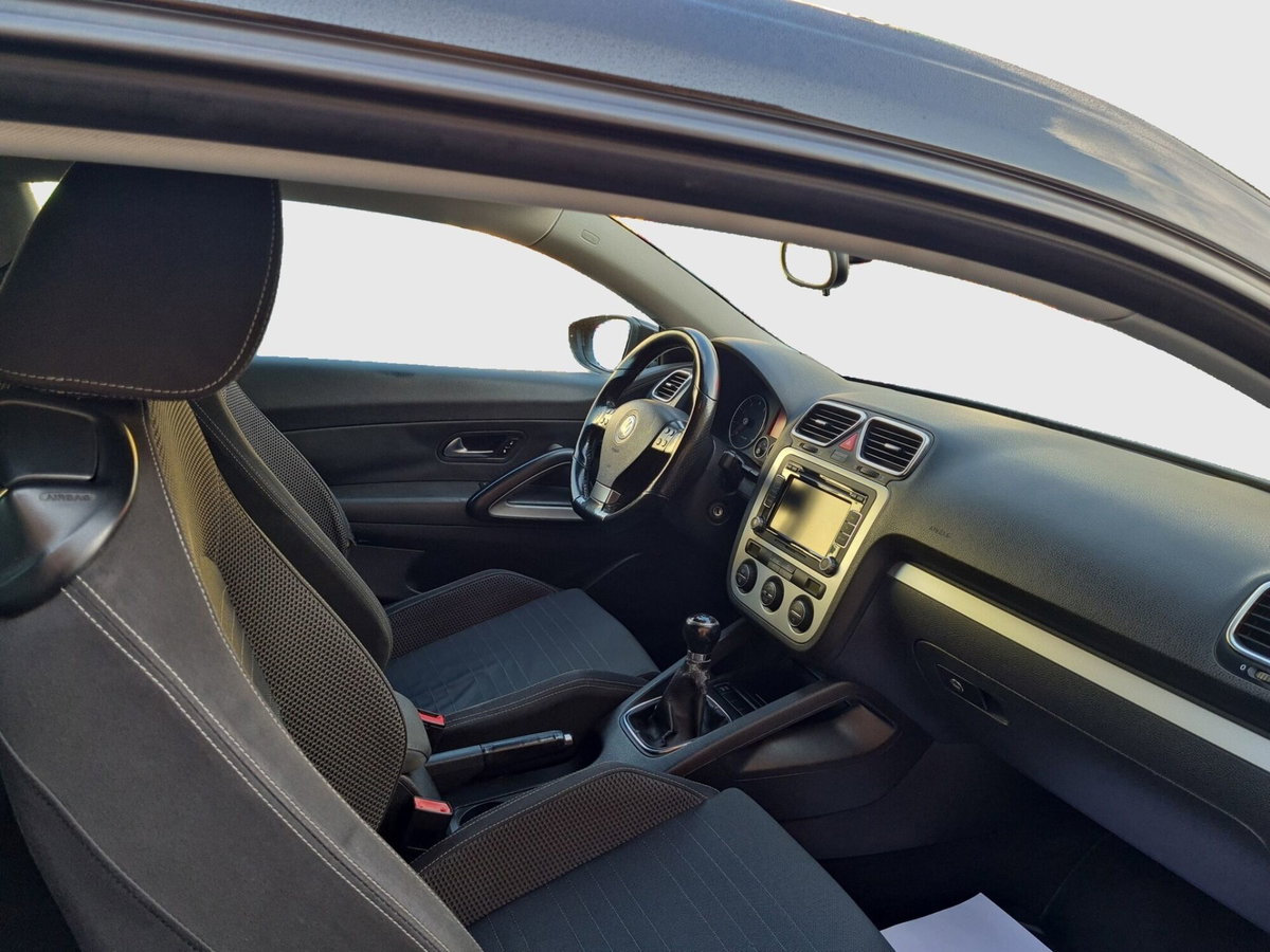 Volkswagen Scirocco 1.4 TSI 160CV (16)