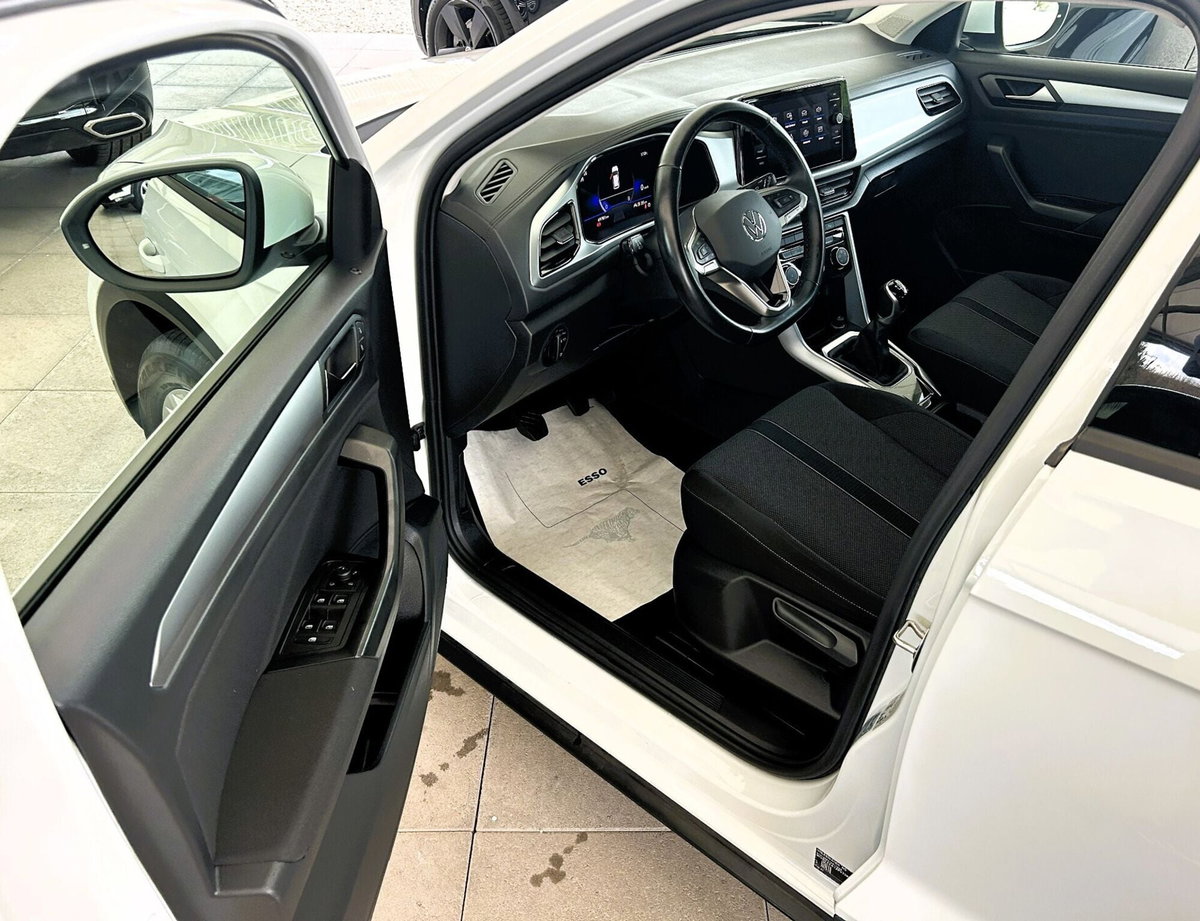 Volkswagen T-Roc 1.0 TSI Life (2)