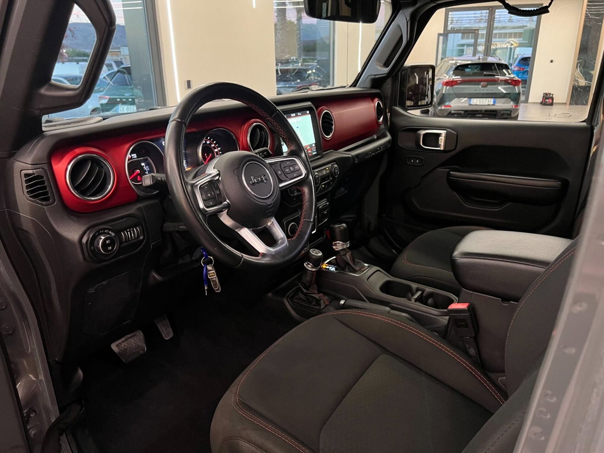 Jeep Wrangler Unlimited 2.2 Mjt II Rubicon (11)