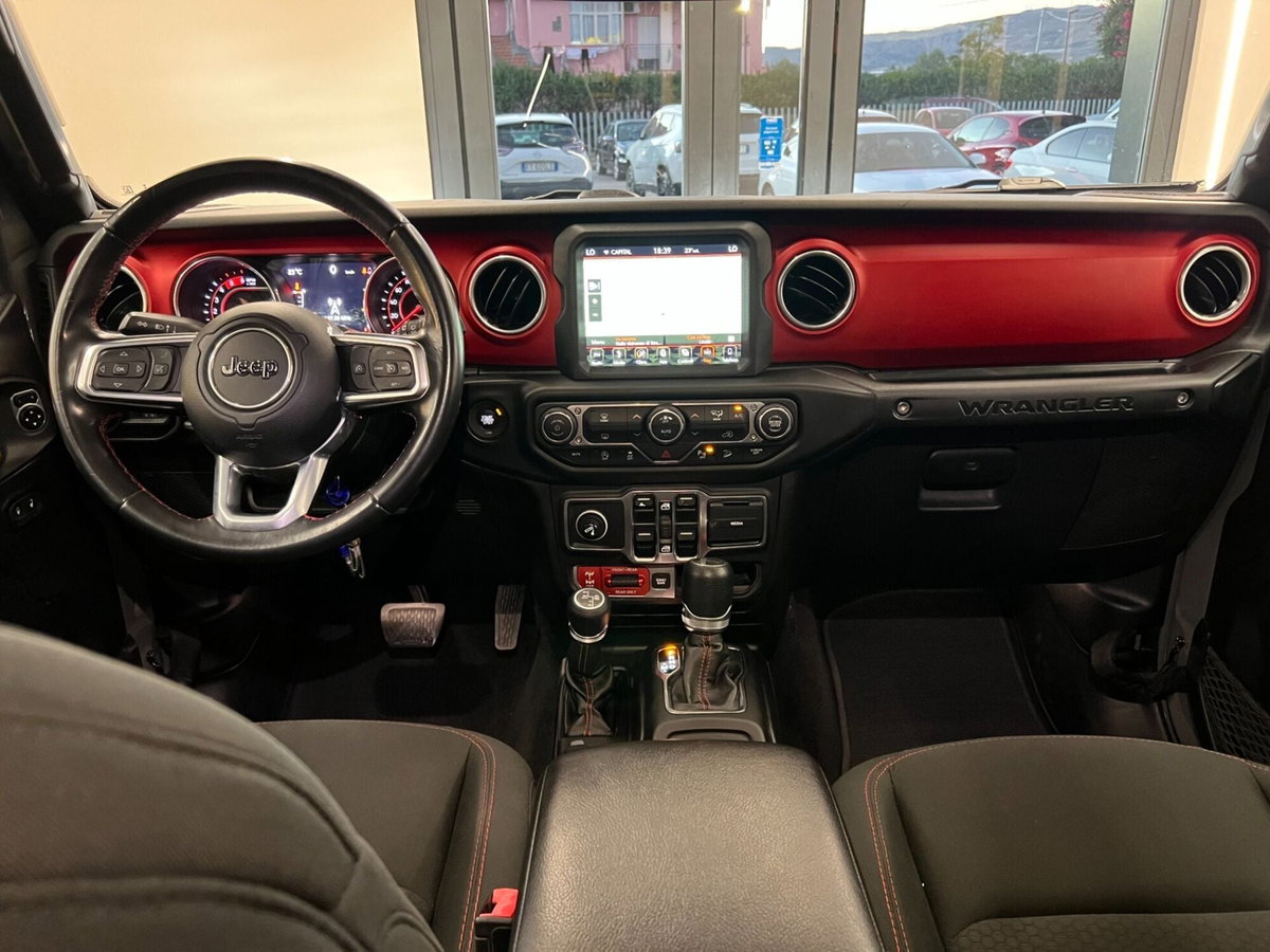 Jeep Wrangler Unlimited 2.2 Mjt II Rubicon (15)
