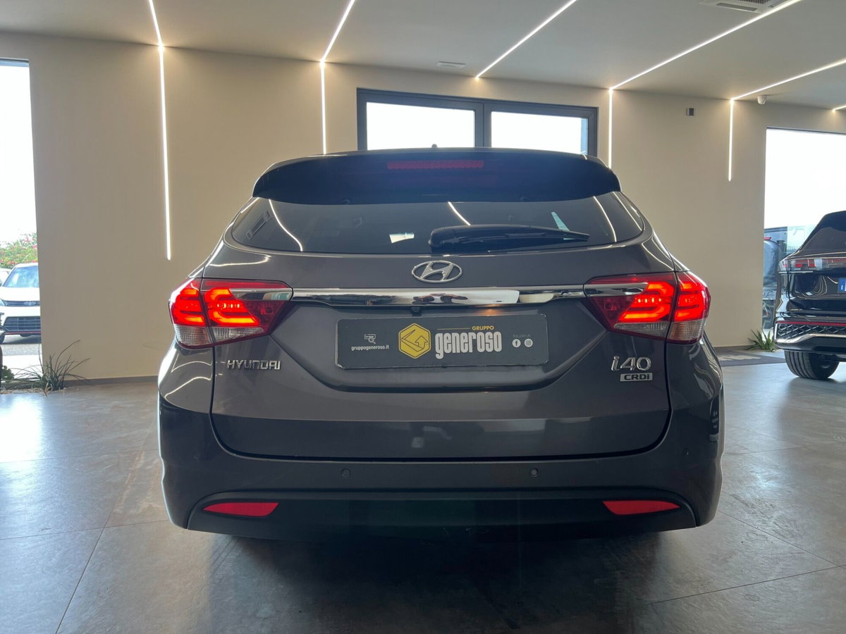 Hyundai i40 Station Wagon 1.6 CRDi DCT Business (4)