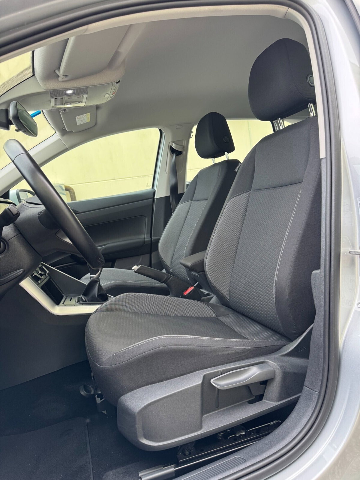 Volkswagen Taigo 1.0 tsi Life 95cv (11)