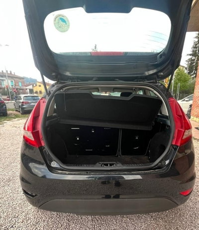 Ford Fiesta 1.4 TDCi 68CV 3 porte Titanium (9)