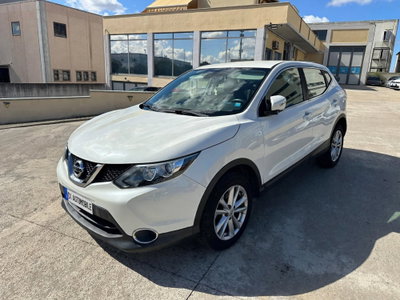 Nissan Qashqai 1.5 dCi Acenta (2)
