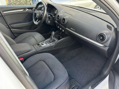 Audi A3 Sportback 30 TDI S tronic Business (9)