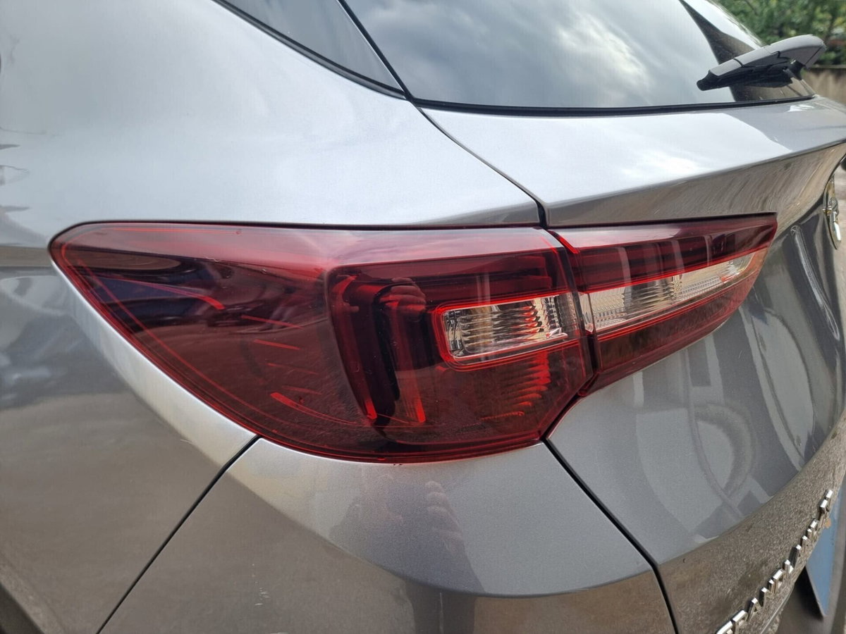 Opel Grandland X 1.6 diesel Ecotec Start&Stop Innovation (11)