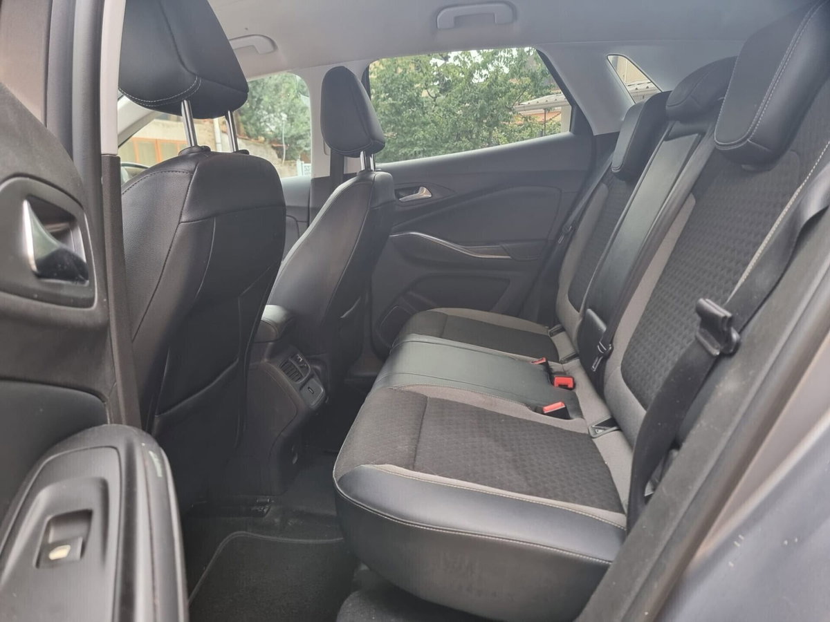 Opel Grandland X 1.6 diesel Ecotec Start&Stop Innovation (17)