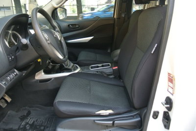 Nissan Navara 2.3 dCi 4WD King Cab Visia (10)