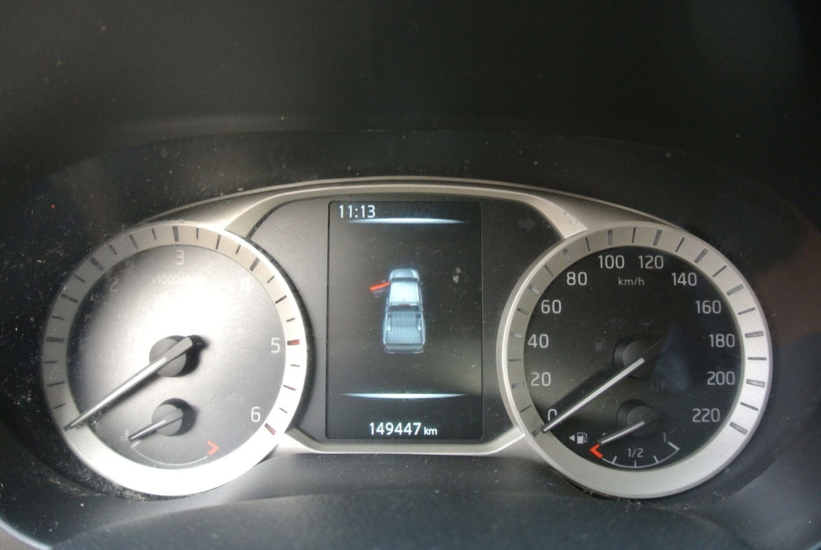 Nissan Navara 2.3 dCi 4WD King Cab Visia (12)
