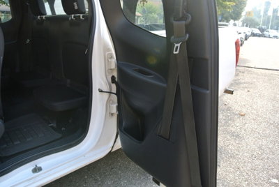 Nissan Navara 2.3 dCi 4WD King Cab Visia (18)