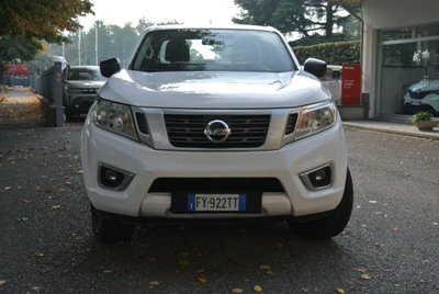 Nissan Navara 2.3 dCi 4WD King Cab Visia (2)