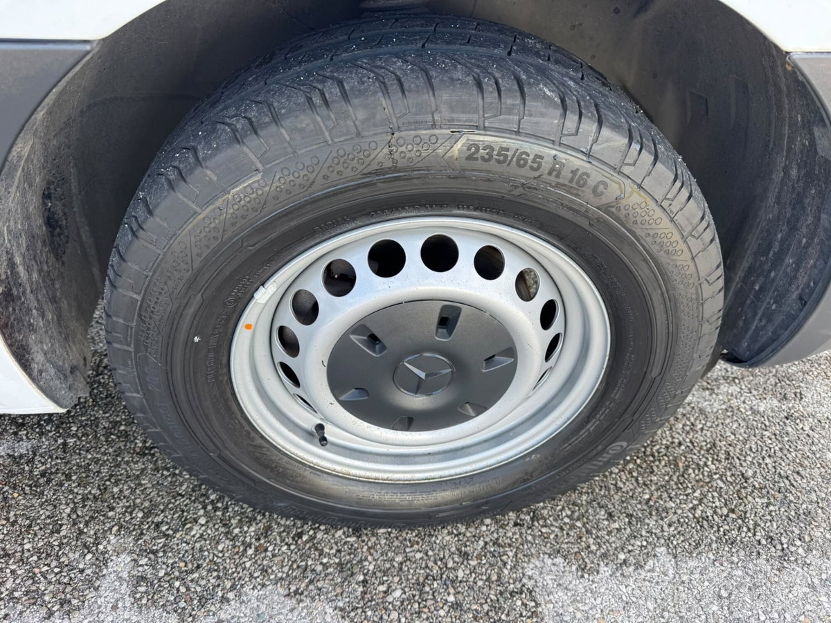 Mercedes-Benz Sprinter F37/35 311 CDI RWD TA Furgone (9)