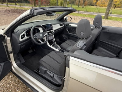 Volkswagen T-Roc Cabrio 1.5 TSI ACT DSG Style (13)