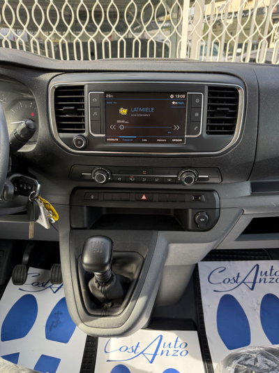 Peugeot Traveller BlueHDi 120 S&S Compact Active (11)
