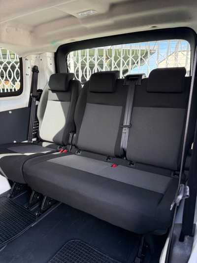 Peugeot Traveller BlueHDi 120 S&S Compact Active (16)
