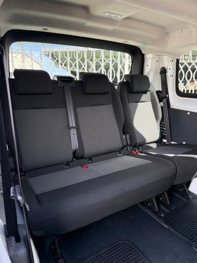 Peugeot Traveller BlueHDi 120 S&S Compact Active (17)
