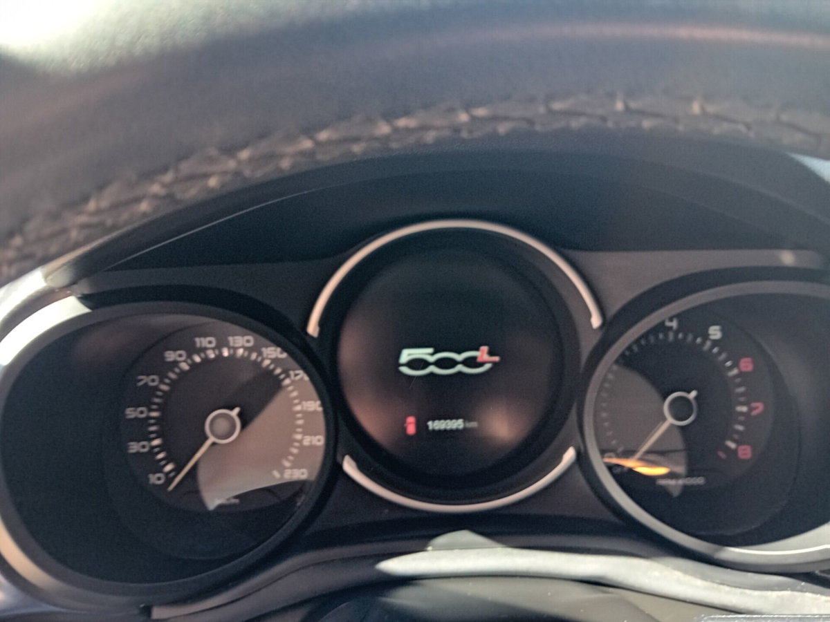 Fiat 500L 1.4 95 CV S&S Sport (10)