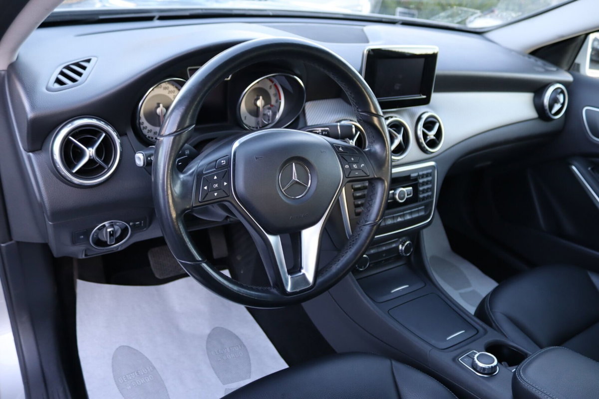 Mercedes-Benz GLA SUV 200 CDI Automatic Premium (10)