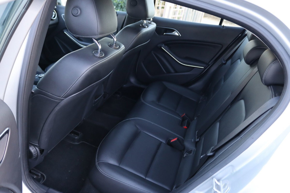 Mercedes-Benz GLA SUV 200 CDI Automatic Premium (13)