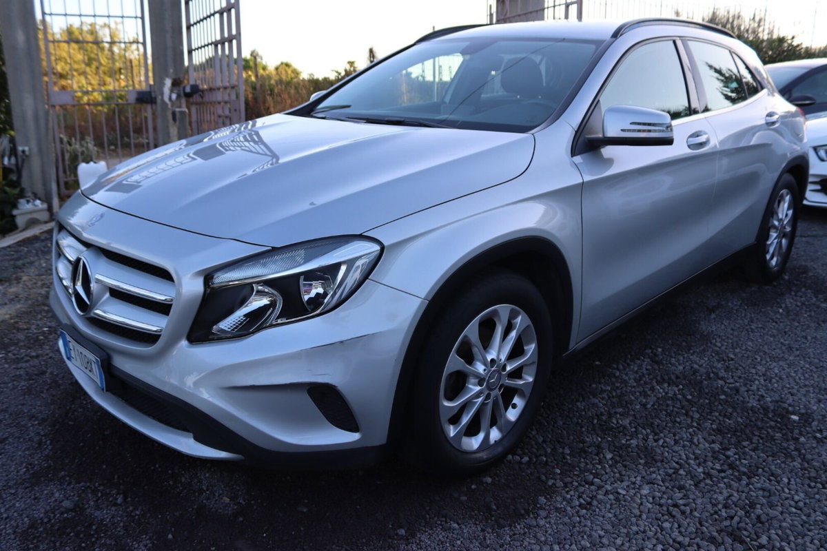 Mercedes-Benz GLA SUV 200 CDI Automatic Premium (6)