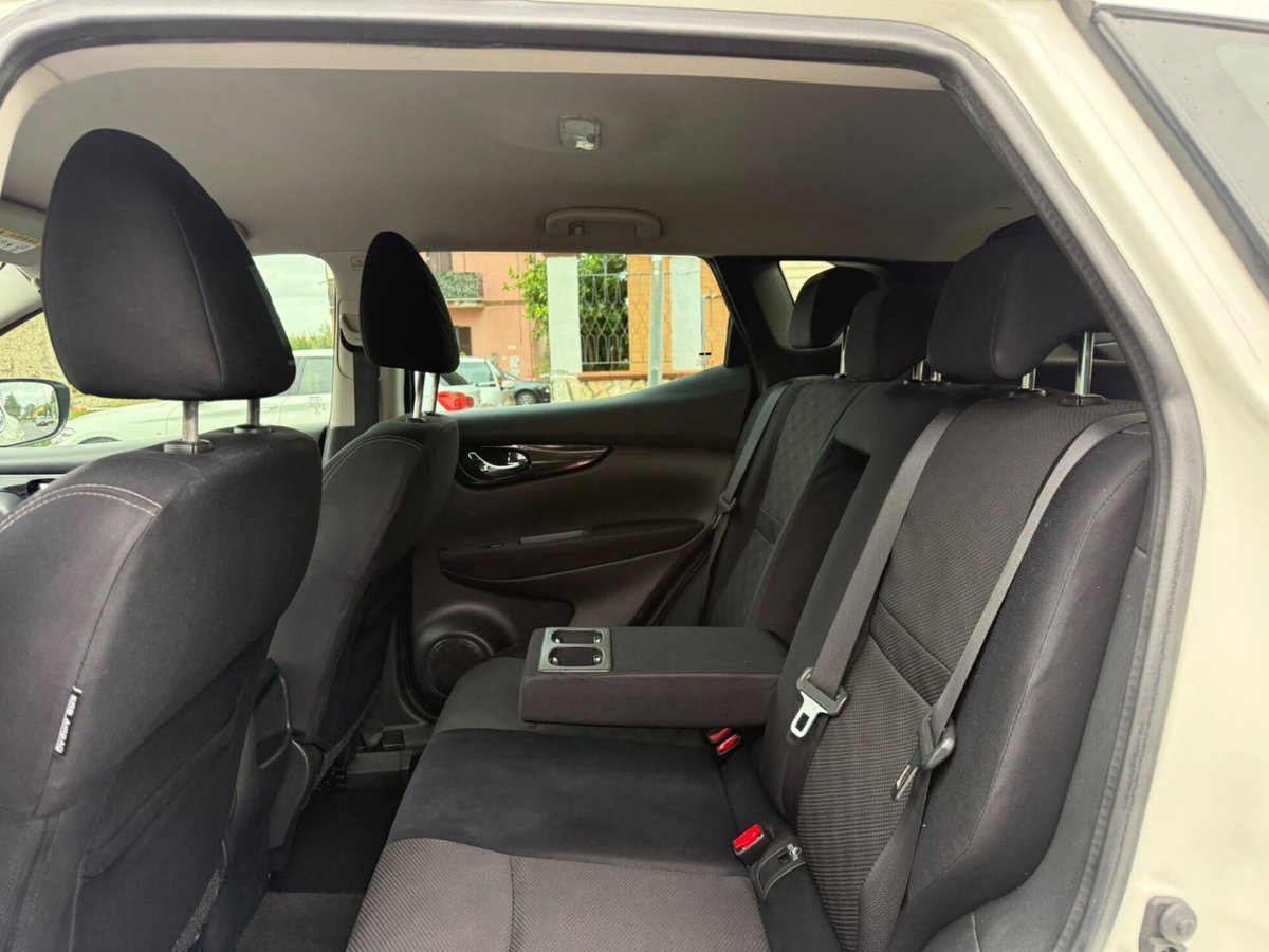 Nissan Qashqai 1.5 dCi 360 (8)