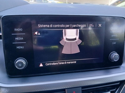 Skoda Kamiq 1.0 TSI 110 CV Dark Shade (10)