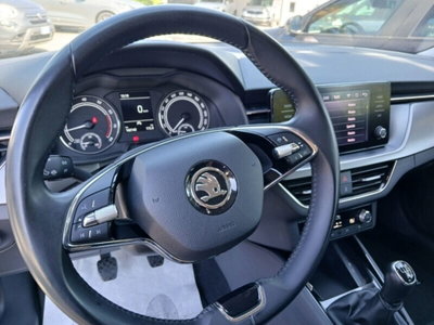 Skoda Kamiq 1.0 TSI 110 CV Dark Shade (14)