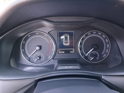 Skoda Kamiq 1.0 TSI 110 CV Dark Shade (9)