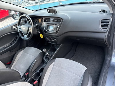 Hyundai i20 1.4 CRDi 5 porte Style (12)
