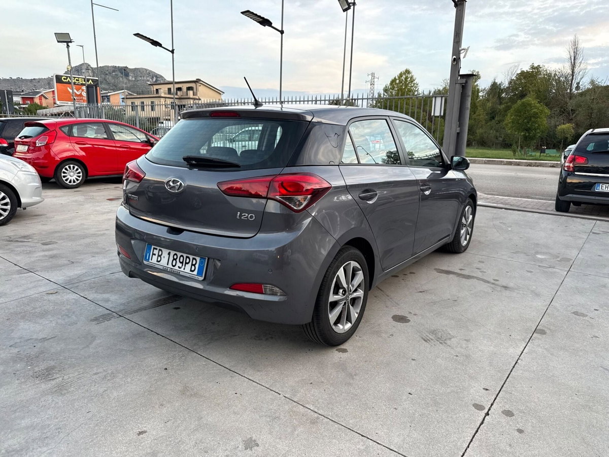 Hyundai i20 1.4 CRDi 5 porte Style (5)