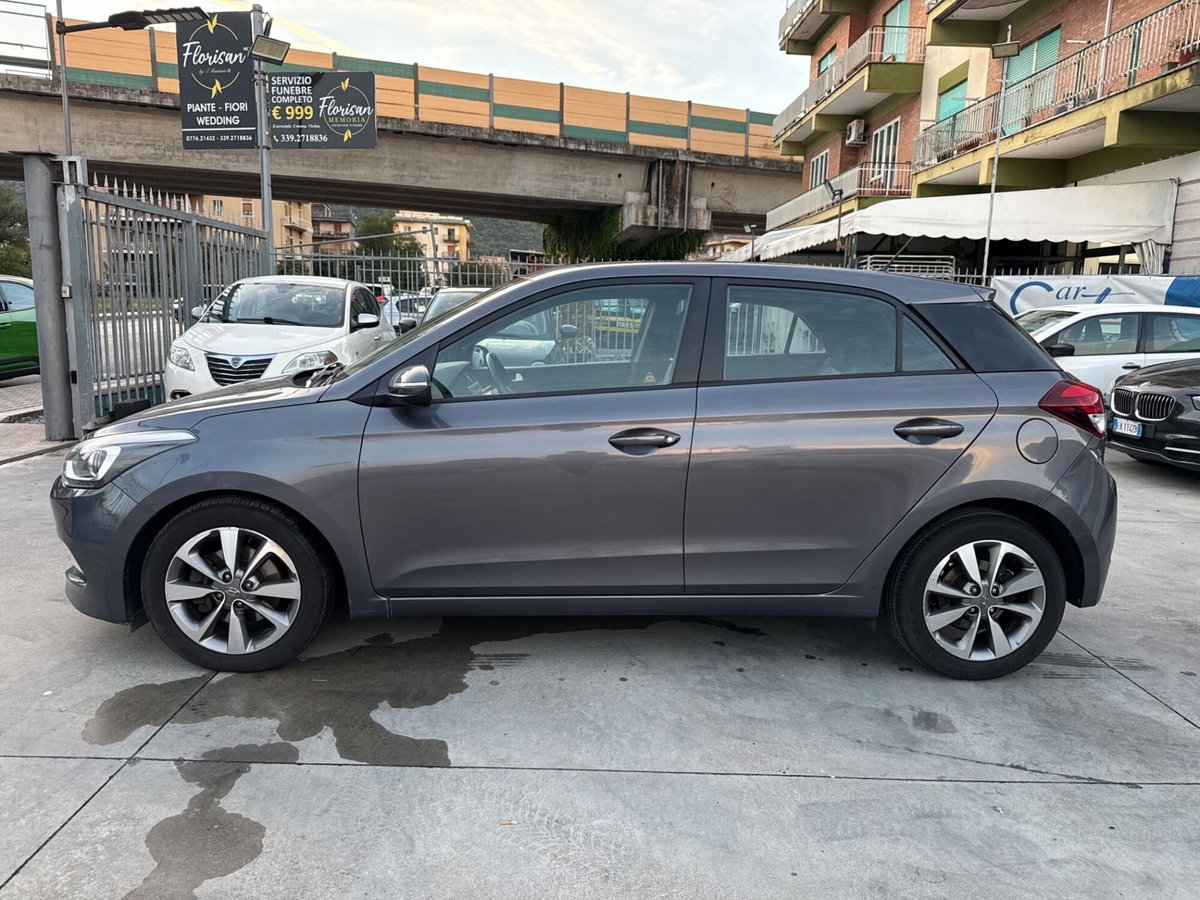Hyundai i20 1.4 CRDi 5 porte Style (8)