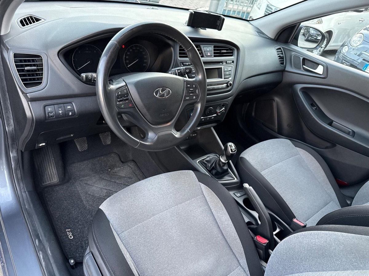 Hyundai i20 1.4 CRDi 5 porte Style (9)