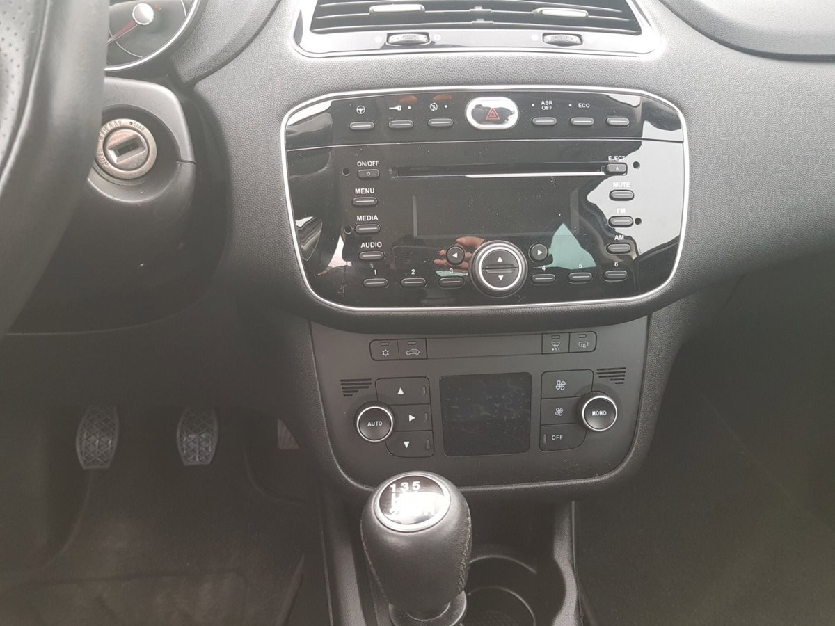 Fiat Punto 0.9 TwinAir Turbo S&S 5 porte Lounge (17)