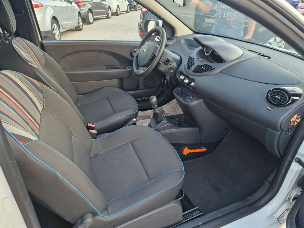 Renault Twingo 1.2 16V Live (12)